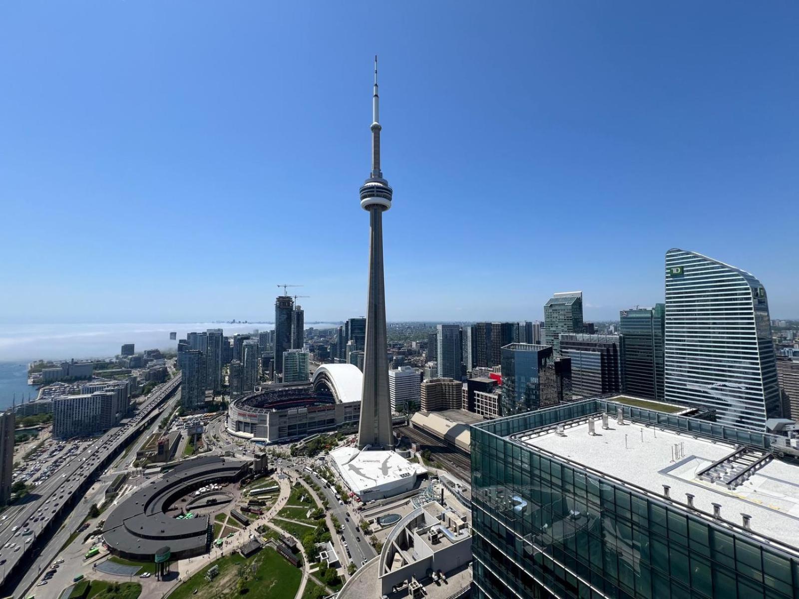 Downtown Deluxe Suite Toronto Exterior photo